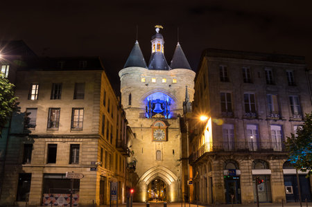 BORDEAUX, FRANCE - MAY 06, 2015: The Grosse Closhe belltower in historical center of Bordeaux in the night, Franceのeditorial素材