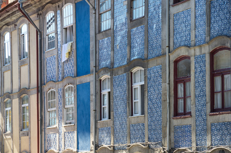 Facades of houses in the old town of Porto, Portugalの写真素材