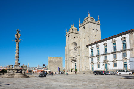 PORTO, PORTUGAL - OCTOBER 20, 2015: The Porto Cathedral is a Roman Catholic church located in the historical centre of the city of Porto, Portugal. It is one of the city's oldest monumentsのeditorial素材