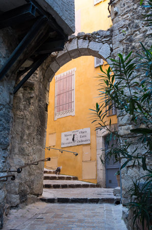 TOURRETTES-SUR-LOUP, FRANCE - APRIL 25, 2016: Street of Tourrettes-sur-Loup, a medieval village in the Alpes-Maritimes department in southeastern Franceのeditorial素材