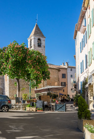 TOURRETTES-SUR-LOUP, FRANCE - APRIL 25, 2016: Street of Tourrettes-sur-Loup, a medieval village in the Alpes-Maritimes department in southeastern Franceのeditorial素材