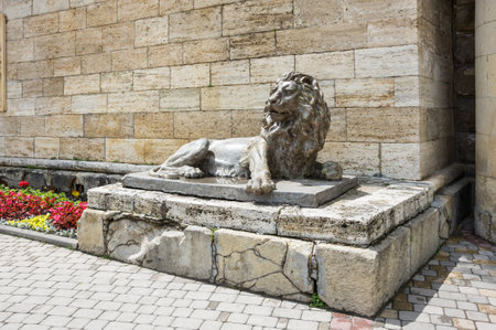Sculpture of lion at the entrance to lake Proval, Pyatigorsk, Russiaのeditorial素材