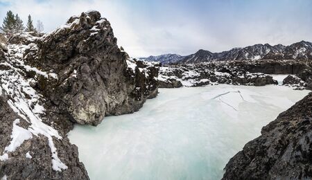 View of river Katun and Altay mountains in the winter, Siberia, Russiaの写真素材