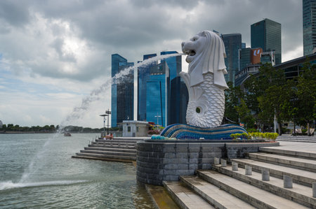 SINGAPORE - 19 FEBRUARY, 2020: Statue of the Merlion, the official mascot of Singaporeのeditorial素材