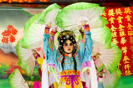 Ayutthaya - October 30: Unidentified actors of Chinese Opera at Wong Noi district on October 30, 2014 in Ayutthaya, Thailand.のeditorial素材