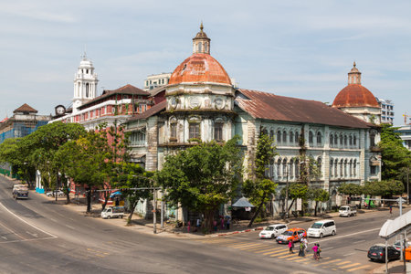 Yangon, Myanmar, 8 Nov 2015. Yangon downtown area is full of many crumbling colonial buildingsのeditorial素材