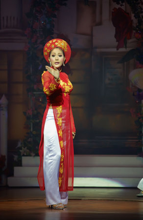 PATTAYA, THAILAND - DEC, 12: Transsexuals performance at the Tiffany show on DEC 12, 2009 in Pattaya, Thailand.のeditorial素材