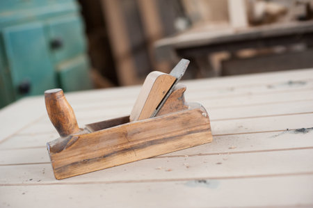 Hand Sander for wood with sawdust