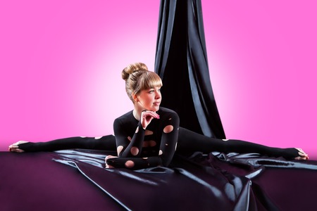 Beautiful dancer on aerial silk, aerial contortion, aerial ribbons, aerial silks, aerial tissues, fabric, ribbon, tissueの写真素材