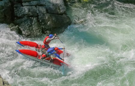 Extreme rafting, Altai, Chuya river, Altai. Surmounting obstacleのeditorial素材