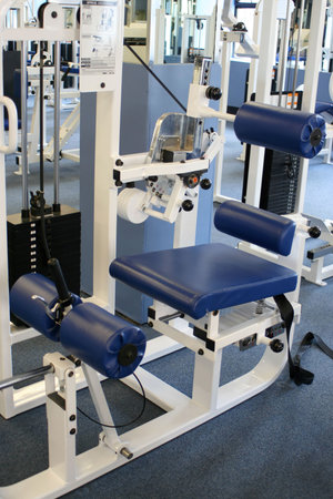 spinal extension machine