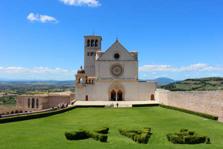 Basilica di San Francesco on top of the hill in Assisi, Italyのeditorial素材