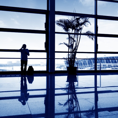 Passengers at the airport window to call.のeditorial素材