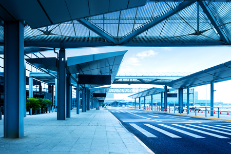 Carriageways of the Shanghai Pudong International Airportのeditorial素材