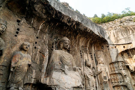 Longmen Grottoes with Buddha's figures are Starting with the Northern Wei Dynasty in 493 AD. It is one of the four notable grottoes in China.のeditorial素材