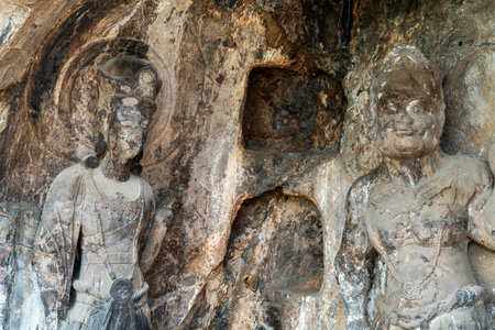 Longmen Grottoes with Buddha's figures are Starting with the Northern Wei Dynasty in 493 AD. It is one of the four notable grottoes in China.のeditorial素材