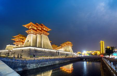 Yingtian Gate is the south gate of Luoyang City in the Sui and Tang Dynasties. It was built in 605.のeditorial素材