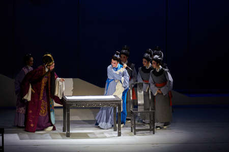 Opera show of Liu Yong on the stageのeditorial素材