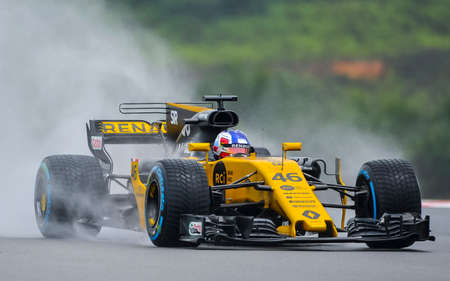 KUALA LUMPUR, MALAYSIA - SEPTEMBER 29, 2017 : Sergey Sirotkin of Russia driving the (46) Renault Sport Formula One Team Renault RS17 on track during practice for the Malaysia Formula One Grand Prix at Sepang Circuitのeditorial素材
