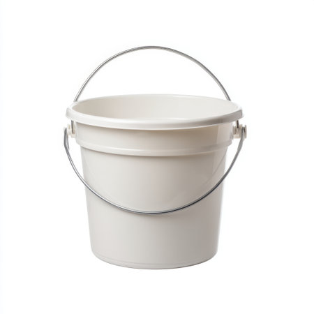 This image showcases a white plastic bucket with a metal handle, perfect for various tasks like home improvement, cleaning, and storage solutions.の素材
