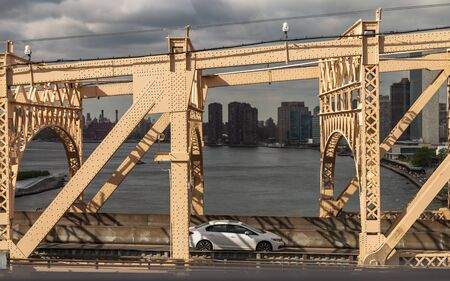 Aerial Tramway over the East River from Upper East Side Manhattan to Roosevelt Island, New York, United States of America, North Americaの写真素材