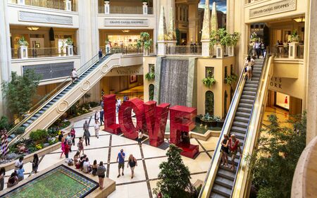 Las Vegas, USA - May 24 2018: Inside The Grand Canal Shoppes, The Strip, Las Vegas Boulevard, Las Vegas, Nevada, United States of America, North Americaのeditorial素材