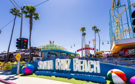 Santa Cruz, USA - June 2 2018: Santa Cruz Broadwalk, Santa Cruz, California, United States of America, North Americaのeditorial素材
