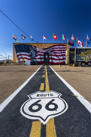 Kingsman, USA - MAY 26, 2018: Mural on Route 66, Kingman, Arizona United States of America North Americaのeditorial素材