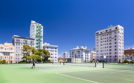 San Francisco, USA - June 11 2018: Tennis court with Transamerica Pyramid in the background, San Francisco, California, USA, North Americaのeditorial素材