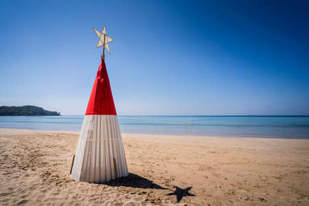 Koh Lanta, Thailand - December 27th 2019: Christmas Tree on Long Beach, Phra Ae Beach, Ko Lanta island, Krabi, Thailand, Southeast Asiaのeditorial素材