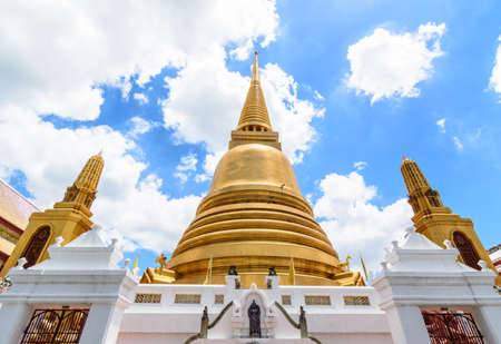 Old golden pagoda in Bangkok, Thailandの写真素材