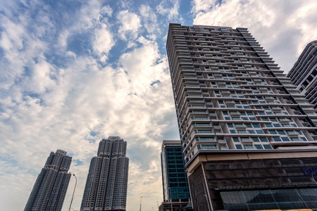 JOHOR BAHRU, MALAYSIA -AUG 4, 2017 :Puteri Harbour was designed to bring world-class waterfront living and modern tourism. It is attached with a high class hotel and shopping area.のeditorial素材