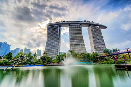 SINGAPORE Aug 28 2017 : The Marina Bay Sands Resort Hotel on May 9, 2012 in Singapore. It is an integrated resort and the world's most expensive standalone casino property at S$8 billion.のeditorial素材