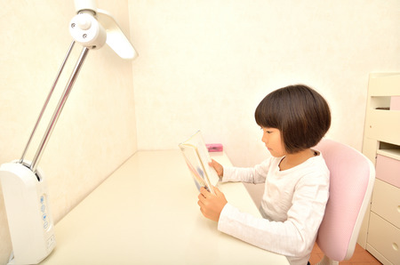 Girl readingの写真素材