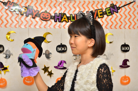 Girls enjoy Halloweenの写真素材