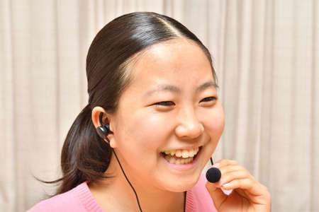 Japanese girl doing a remote workの写真素材