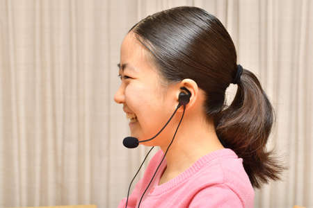 Japanese girl doing a remote workの写真素材