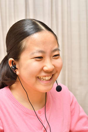 Japanese girl doing a remote workの写真素材