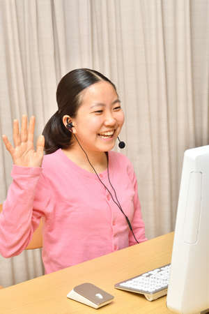 Japanese girl doing a remote workの写真素材