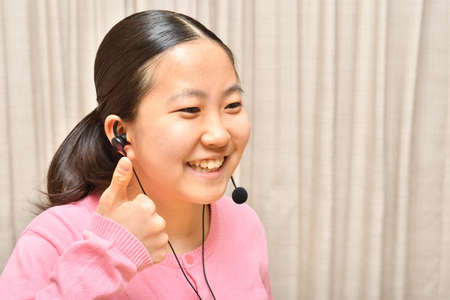 Japanese girl doing a remote workの写真素材