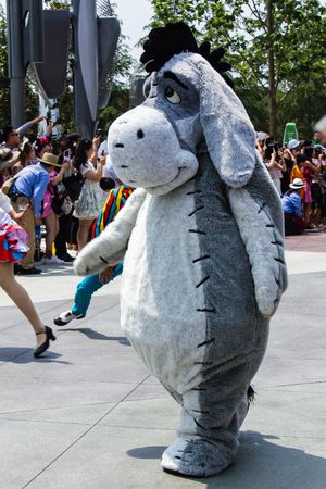 2016-6-17, Shanghai Disneyland paradeのeditorial素材