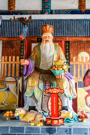 Dragon Temple, Black dragon Pool Park, Kunmingのeditorial素材