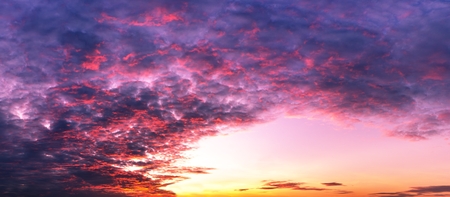 Panorama twilght sky and clouds coloring with sun light
colorful morning or evening sceneの写真素材