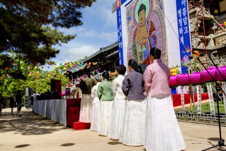 Gyeongiu, South Korea - May 17, 2013: Some Korean women wearing traditional clothes are celebrating Buddhaのeditorial素材