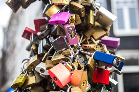 Love pad lock in Amsterdam, Hollandのeditorial素材