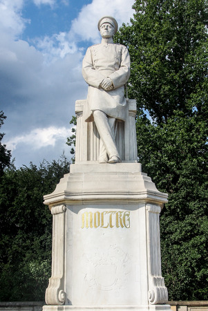 Statue of Erich von Moltke in Tiergarten, Berlin, Germanyのeditorial素材