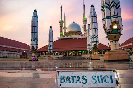 Semarang, Indonesia - CIRCA Nov 2019: The exterior of Great Mosque Central Java (Masjid Agung Jawa Tengah).のeditorial素材
