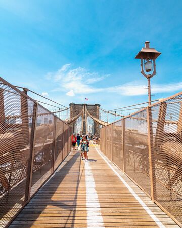 New York City/USA-May 26, 2019 Brooklyn Bridge, Pedestrian Lineのeditorial素材