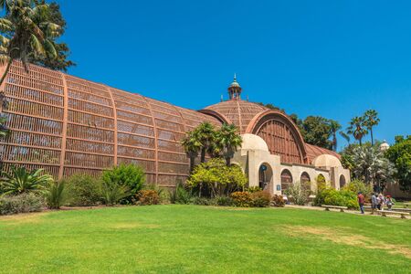 San Diego, California/USA - August 12, 2019 Botanical building at Balboa Park, San Diego, CA. The Botanical Building is one of the largest lath structures in the worldのeditorial素材