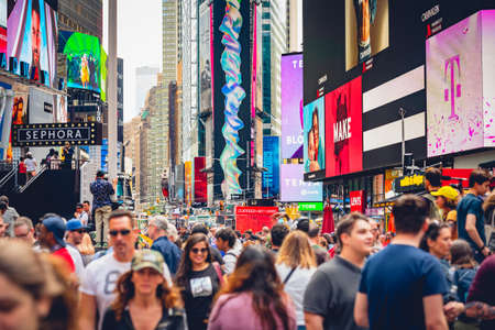 New York City/USA - May 24, 2019
Crowded Times Square, an Iconic Street of New York City. Street View, Neon Art, Billboards, Traffic, People.のeditorial素材